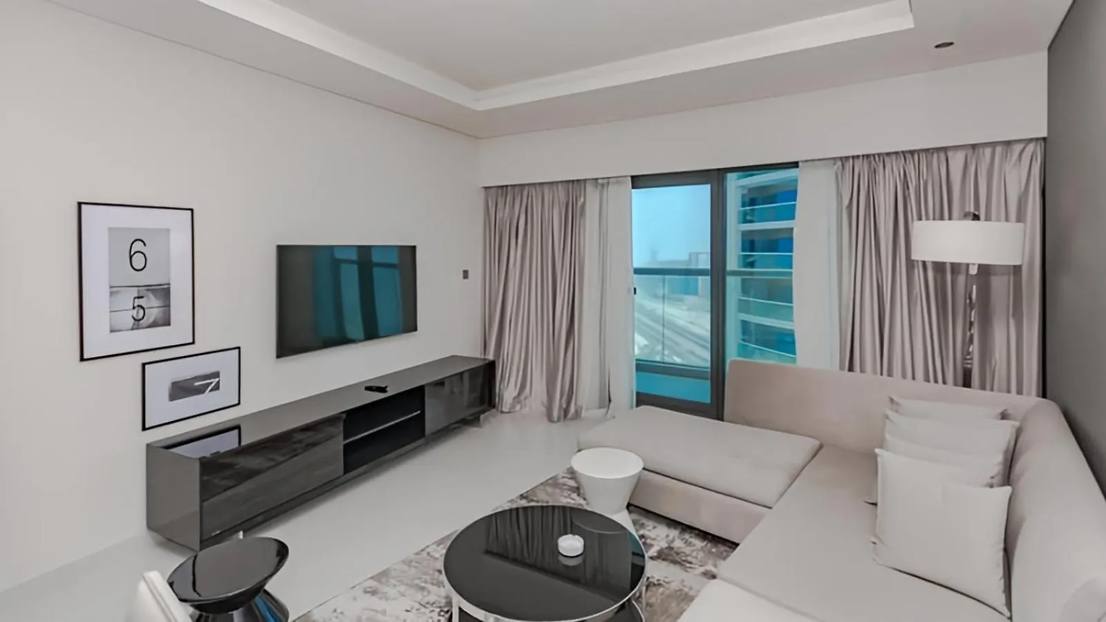 Mira Holiday Homes - Fully Furnished 1 Bedroom In Paramount Dubai 0*,  United Arab Emirates